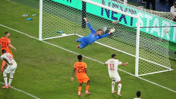 FIFA உலககோப்பை: நெதர்லாந்து ரசிகர்கள் இதயம் நொறுங்கியது.. கடைசியில் மேஜிக் செய்த மொராக்கோ