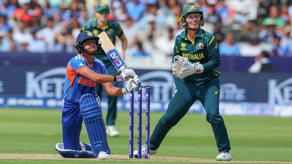 IND W vs AUS W: 25 பந்துகளில் ஹர்மன்பிரீத் அரைசதம்.. கடைசி ஓவரில் ஹாட்ரிக் சிக்சர்.. நேரில் வந்த கோலி