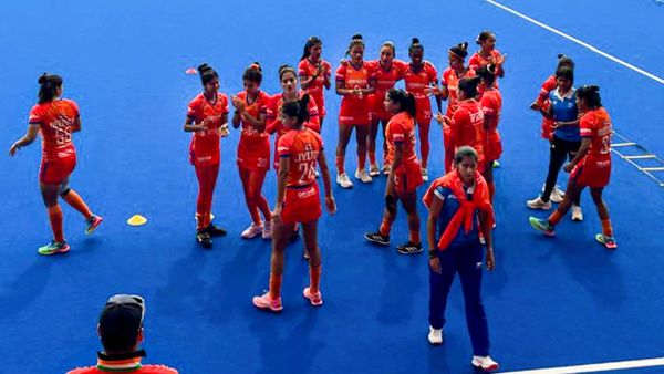 ஹாக்கி மகளிர் உலக கோப்பை: 52 ஆண்டுகள் இல்லாத சாதனையை படைத்த இந்திய அணி