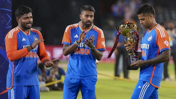 டி20 உலகக்கோப்பையில் சஞ்சு சாம்சன் செய்த தியாகம்.. நெகிழ்ந்து போன கேப்டன் சூர்யகுமார் யாதவ்