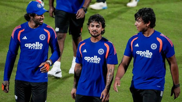 IND vs AFG: பும்ராவை எதிர்கொள்ள முடியாமல் தடுமாறிய வைபவ் சூர்யவன்ஷி.. வலைப் பயிற்சியில் சுவாரஸ்யம்