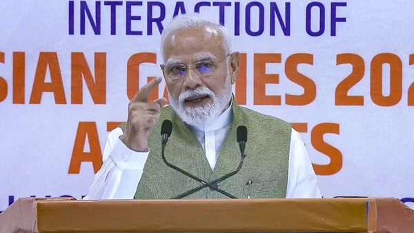 "140 கோடி இந்தியர்களையும் தலைநிமிரச் செய்தீர்கள்".. ஆசிய விளையாட்டு வீரர்களிடம் பிரதமர் மோடி பேச்சு