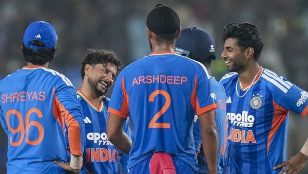 IND vs WI: இந்திய அணியில் 2 முக்கிய வீரர்கள் நீக்கம்.. ஸ்ரேயாஸ் ஐயர் அதிரடி.. பிளேயிங் 11 என்ன?