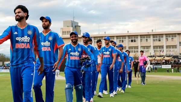 "வெஸ்ட் இண்டீசுக்கே இப்படி என்றால் ஆஸ்திரேலியா வந்தால் என்ன செய்வாங்களோ".. பவுலர்களை வெளுத்த கைஃப்
