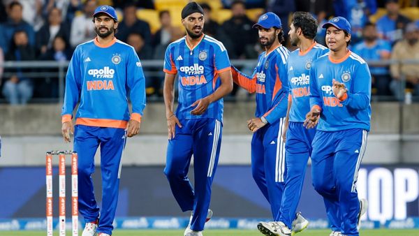 IND vs NZ: நியூசிலாந்து அணியின் டேஞ்சர் மேன் அவுட்.. ஆர்ஸ்தீப் சிங் வேகத்தில் நடையை கட்டினார்