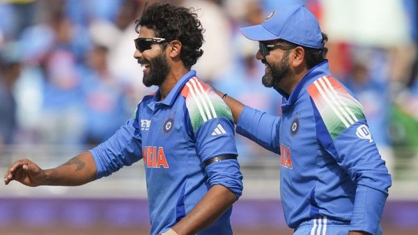 "ஜடேஜா கேட்ட கேள்விக்கு ரூமுக்கு வா சொல்றேன்னு சொன்னேன்".. சதம் அடித்த பின் ரோஹித் சர்மா ஜாலி பேச்சு
