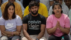  மல்யுத்த வீராங்கனைகள் போராட்டம்.. சுயநலத்திற்காக எங்களை தூண்டினார் பபிதா போகத்.. சாக்‌ஷி மாலிக்! 