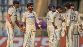 IND vs AUS: அஸ்வின், சர்ஃபராஸ், ஜடேஜா அதிரடி நீக்கம்.. 3 இளம் வீரர்களை களமிறக்கிய கேப்டன் பும்ரா IND vs AUS: அஸ்வின், சர்ஃபராஸ், ஜடேஜா அதிரடி நீக்கம்.. 3 இளம் வீரர்களை களமிறக்கிய கேப்டன் பும்ரா