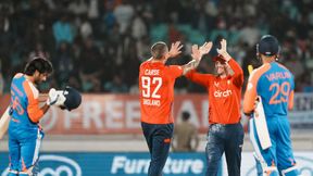 IND vs ENG: ஒரு நியாயம் வேணாமா.. டெஸ்ட் மேட்ச்சாக மாறிய டி20.. சோலியை முடித்த 2 இந்திய வீரர்கள் IND vs ENG: ஒரு நியாயம் வேணாமா.. டெஸ்ட் மேட்ச்சாக மாறிய டி20.. சோலியை முடித்த 2 இந்திய வீரர்கள்