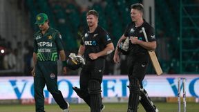 NZ vs PAK: நியூசிலாந்திடம் மீண்டும் அவமானப்பட்ட பாகிஸ்தான்.. படுமோசமான தோல்வி.. 91க்கு ஆல் அவுட்! NZ vs PAK: நியூசிலாந்திடம் மீண்டும் அவமானப்பட்ட பாகிஸ்தான்.. படுமோசமான தோல்வி.. 91க்கு ஆல் அவுட்!