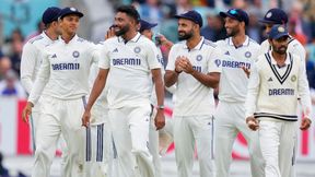 IND vs ENG: “பந்தில் வாஸ்லின் தடவி..” இந்திய அணி மீது அபாண்டமான புகார்.. பாகிஸ்தான் வீரர் உளறல் IND vs ENG: “பந்தில் வாஸ்லின் தடவி..” இந்திய அணி மீது அபாண்டமான புகார்.. பாகிஸ்தான் வீரர் உளறல்