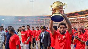 ஆர்சிபி ரசிகர்கள் 11 பேர் உயிரிழந்த விவகாரம்.. எங்கள் அணியின் முக்கிய அங்கமாக மாற்றுவோம்-ஆர்சிபி ஆர்சிபி ரசிகர்கள் 11 பேர் உயிரிழந்த விவகாரம்.. எங்கள் அணியின் முக்கிய அங்கமாக மாற்றுவோம்-ஆர்சிபி