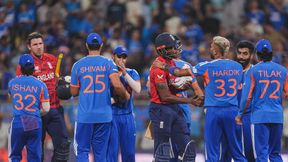 IND vs ENG: 30 ரன்கள் இருந்தால், கடைசி ஓவரை நானே வீசி இருப்பேன்..இங்கி. தவறு செய்தது- சேவாக் கிண்டல் IND vs ENG: 30 ரன்கள் இருந்தால், கடைசி ஓவரை நானே வீசி இருப்பேன்..இங்கி. தவறு செய்தது- சேவாக் கிண்டல்