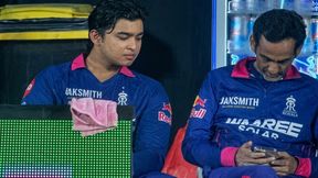 “வைபவ் அருகில் அமர்ந்து..”.. ஐபிஎல் விதிமீறல்.. வசமாக சிக்கிய ராஜஸ்தான் ராயல்ஸ் மேலாளர் ரோமி பிந்தர் “வைபவ் அருகில் அமர்ந்து..”.. ஐபிஎல் விதிமீறல்.. வசமாக சிக்கிய ராஜஸ்தான் ராயல்ஸ் மேலாளர் ரோமி பிந்தர்