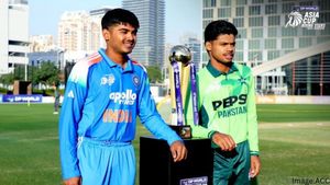 இந்திய U19 அணியை வீழ்த்திய ஒவ்வொரு பாகிஸ்தான் வீரருக்கும் ரூ.32 லட்சம்.. பாக். பிரதமர் அறிவிப்பு