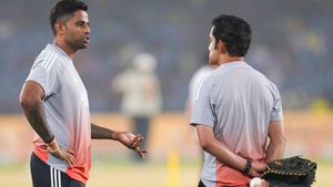 IND vs SA: இப்படி செய்தால், உங்களுக்கு தான் ஆப்பு.. கம்பீர், சூர்யகுமாருக்கு வார்னிங் தந்த உத்தப்பா