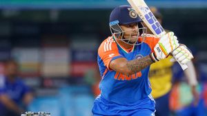 IND vs SA: கேப்டன் என்ற ஒரே காரணத்தினால் தப்பிக்கும் சூர்யகுமார்.. பேட்டிங்கில் படுமோசம்