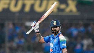 IND vs NZ: கோலி செஞ்சுரி அடித்ததும் எழுந்த கம்பீர்.. வீடியோவை பகிரும் ரசிகர்கள்.. என்ன நடந்தது?