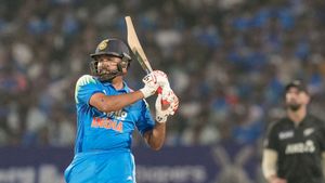 IND vs NZ: உலக கிரிக்கெட்டிலேயே ஒரே வீரர் ரோகித் சர்மா.. நியூசிலாந்து போட்டியில் 2 ரெக்கார்ட்