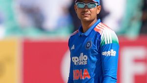 சுப்மன் கில்லை சாதாரணமா நினைக்காதீங்க.. டி20யில் வெறித்தனமான கம்பேக் கொடுப்பார்- குஜராத் அணி சிஇஓ கருத்து