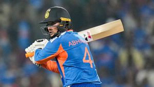 IND vs NZ: சிக்சர் அடிப்பதில் எனக்கு பயமில்லை.. எனக்கு பலம் இல்லை.. ஆனால் வேறு வழியில்... அபிஷேக் சர்மா 