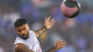 இது வெறும் ஆரம்பம் தான்.. 10 ஆண்டுகள் நிறைவு செய்த ஹர்திக் பாண்டியா  உருக்கம்