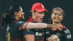 WPL 2026: குஜராத்தை சுருட்டிய 'மேஜிக்' கேர்ள் ஸ்ரேயாங்கா பாட்டீல்.. ஆர்சிபி ஹாட்ரிக் வெற்றி!