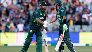 டி20 உலககோப்பை: விராட் கோலியின் உலக சாதனையை உடைத்த பாபர் அசாம்