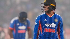 இந்திய அணி வீரர் அபிஷேக் சர்மா மருத்துவமனையில் அனுமதி.. தொடரிலிருந்து விலகுவாரா? 2 வீரர்கள் குறித்து அப்டேட்