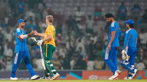 டி20 உலககோப்பை: பயிற்சி ஆட்டத்திலே தென்னாப்பிரிக்காவை பஞ்சர் செய்த இந்தியா.. தயவு தாட்சனை இன்றி அடி