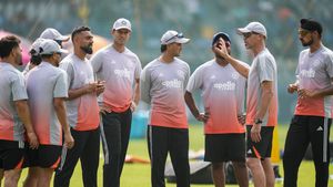 டி20 உலககோப்பை: இந்திய அணிக்கு முதல் போட்டியிலேயே பின்னடைவு.. ஸ்டார் பவுலருக்கு வைரஸ் காய்ச்சல்