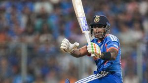 டி20 உலககோப்பை 2026: கேப்டனாக சூர்யகுமார் மாஸ் சாதனை.. பாபர் அசாம் ரெக்கார்டை முறியடித்தார்