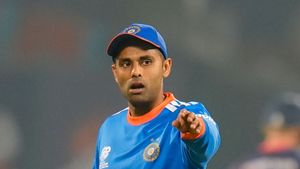 IND vs NAM: சாம்சன், இசான் கிஷன் பேட்டிங்கை பார்த்து ஆடுகளம் ஈஸியாக இருக்கு என நினைக்காதீங்க-சூர்யகுமார் கருத்து