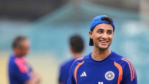 IND vs PAK: இந்த பாகிஸ்தான் வீரர் உண்மையிலே ஆபத்தானவர் தான்.. ஆனால், அபிஷேக் சமாளிப்பார்-ஹர்பஜன்