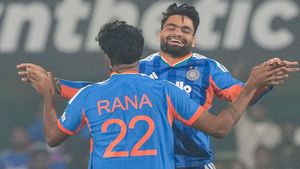 IND vs NZ: 10 பந்தில் 3 விக்கெட்.. ரிங்கு சாதாரண ஆளே இல்லை.. பவுலிங் வித்தையை காட்டி அசத்தல்