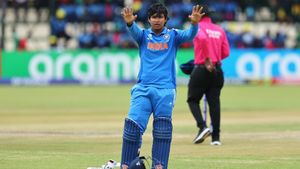 U19 உலககோப்பை பைனல்: வைபவ் சூர்யவன்ஷி 80 பந்துகளில் 175 ரன்கள் விளாசல்.. கில்கிறிஸ்ட், பாபர் சாதனை முறியடிப்பு