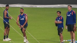 IND vs ENG: எனக்கு விக்கெட்டு வேண்டும்.. அரையிறுதிக்கு முன் பேய் போல் பயிற்சி செய்யும் வருண் சக்கரவர்த்தி