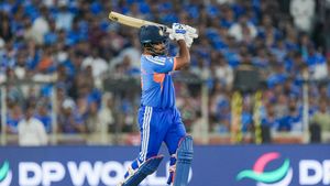 IND vs NZ: பைனலில் சஞ்சு சாம்சன் மாபெரும் சாதனை.. சிக்சர் அடித்து மைல்கல்லை எட்டினார்