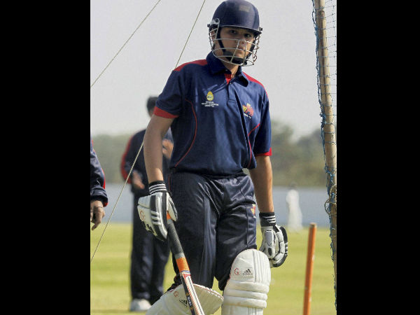 குஜராத் போட்டியில் ஆடவில்லை