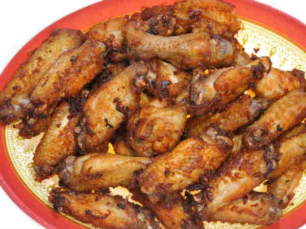 அணி பேர்ல சாப்பாடு...