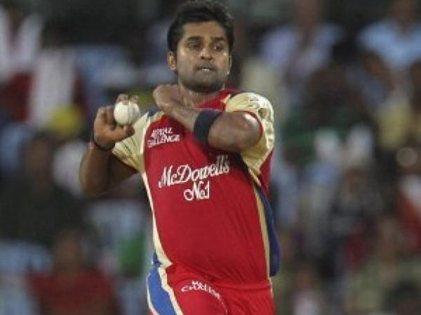 வினய் குமாரை சோதித்த ஒயிட்