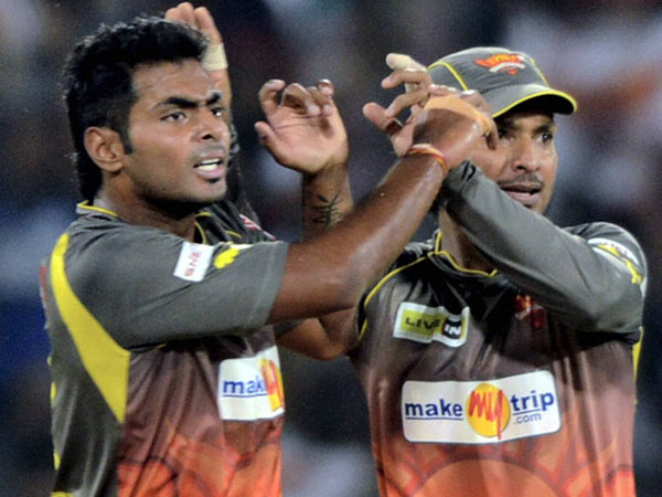 ஹென்ட்ரிக்ஸ் அசத்தல்