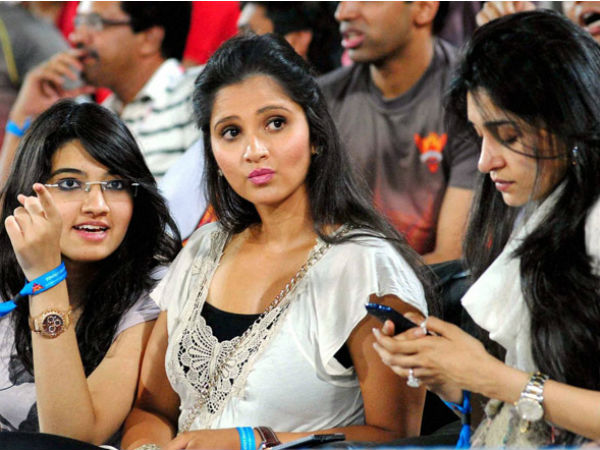 சானியா கூட வந்தாரே