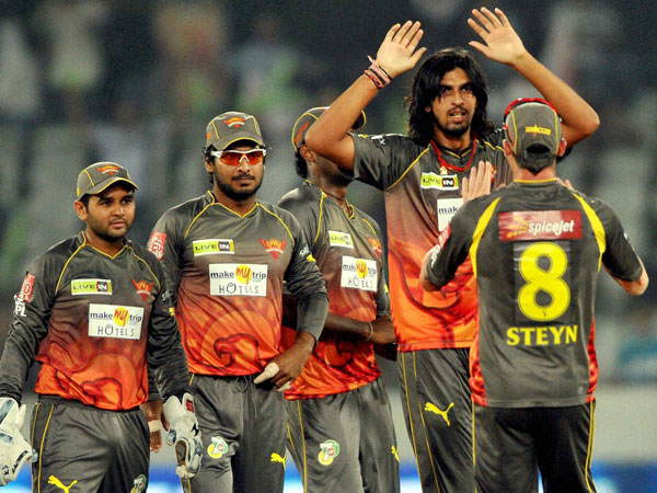 6 பவுலர்களுக்கும் விக்கெட்