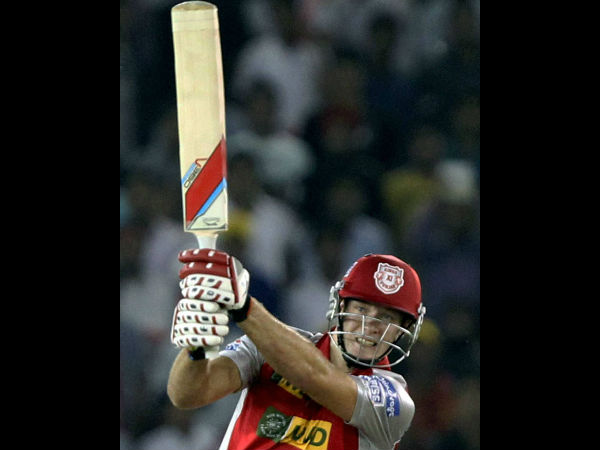 சிக்ஸ் போட்டு முடிச்ச 'மில்லர்சிங்'