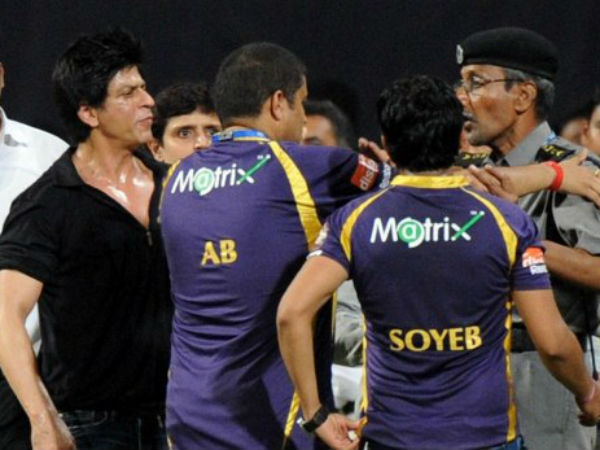 போலீஸ் கேட்டதால் கோரிக்கை