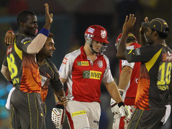 பவுலர்களும் பிரமாதம்