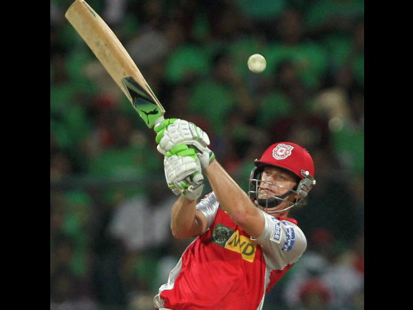 3 இமாலய சிக்ஸர்கள்