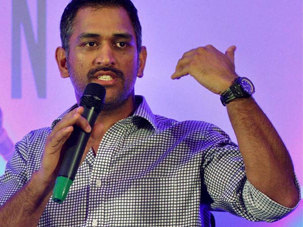 டோணியிடம் திட்டு