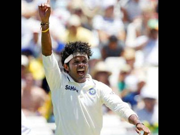 சாதனையும் படைத்தவர்